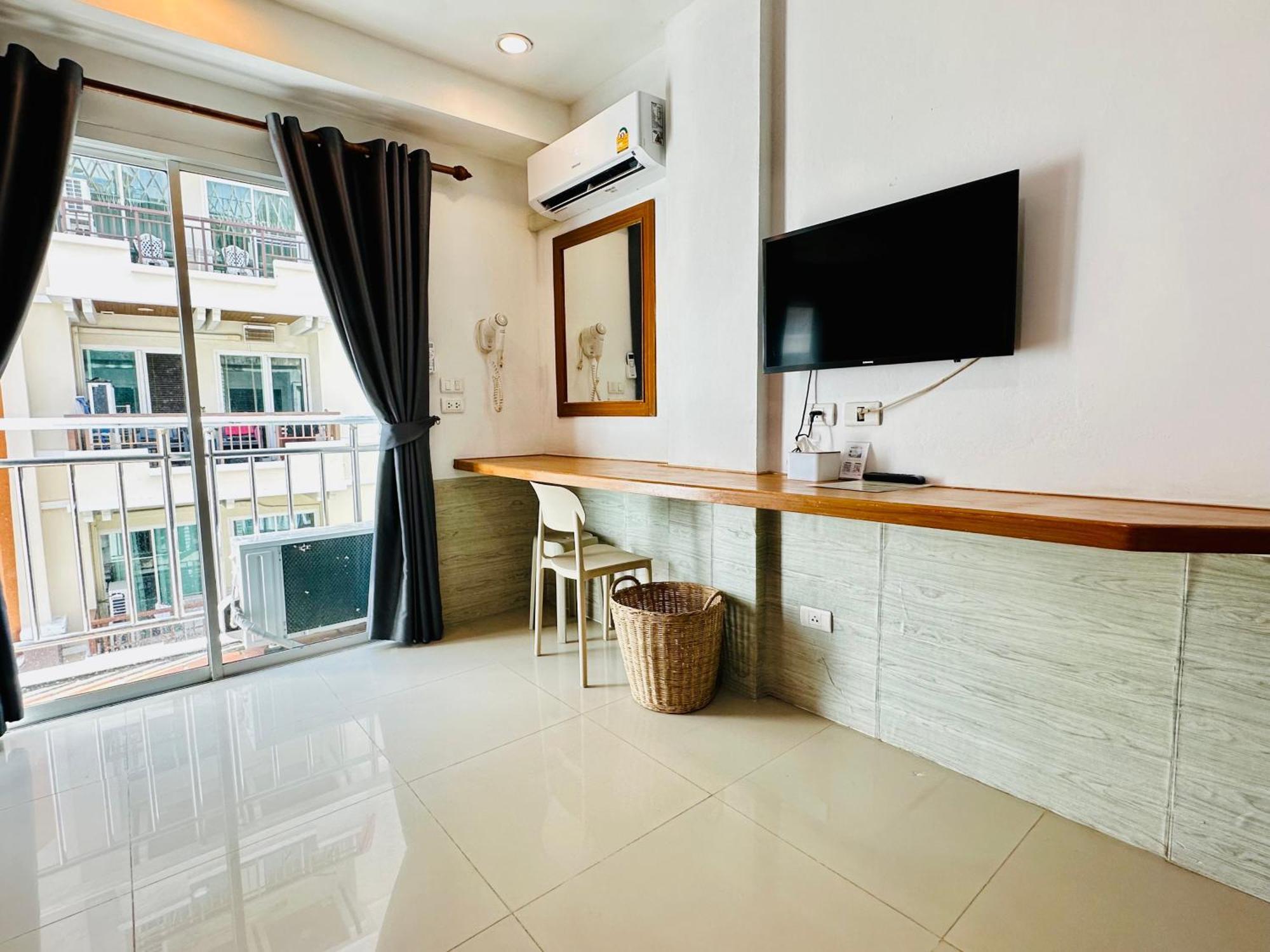 Pj Resortel Khách sạn